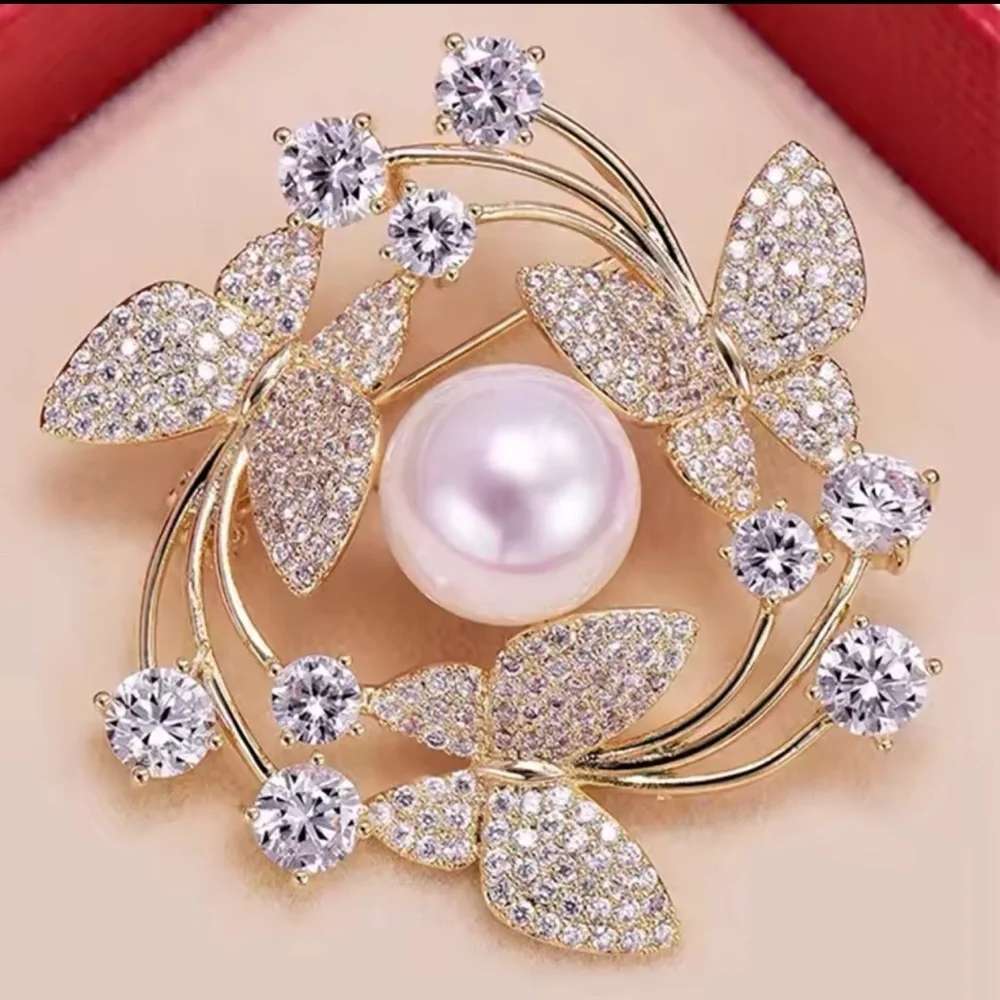 Classic vintage gold color Butterfly Brooch with Pearl Accent